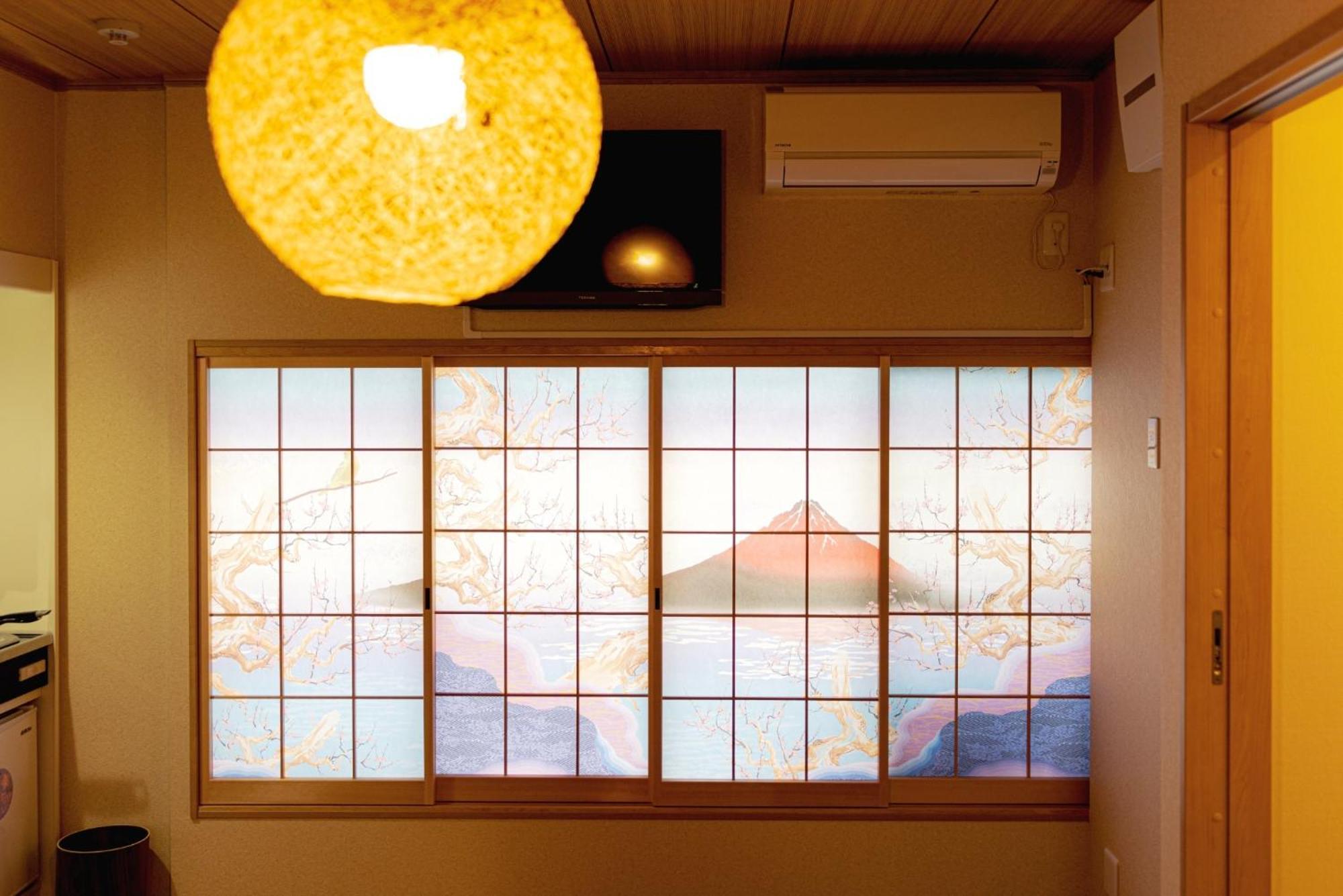 Re 201 - Vacation 73244v Tokyo